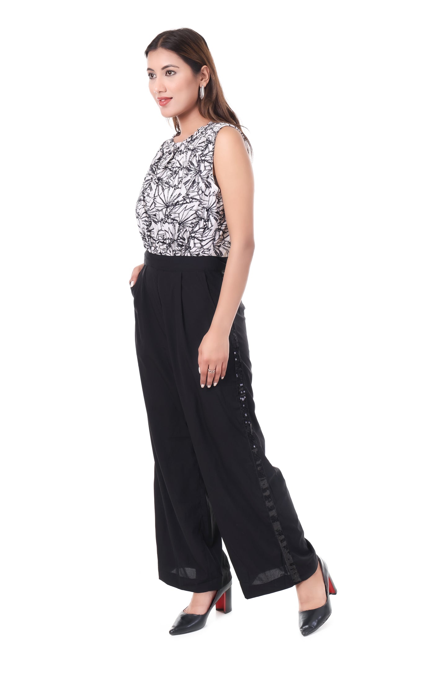 AmbT Sleeveless Jumpsuit with Wide-Leg Fit & Cinched Waist